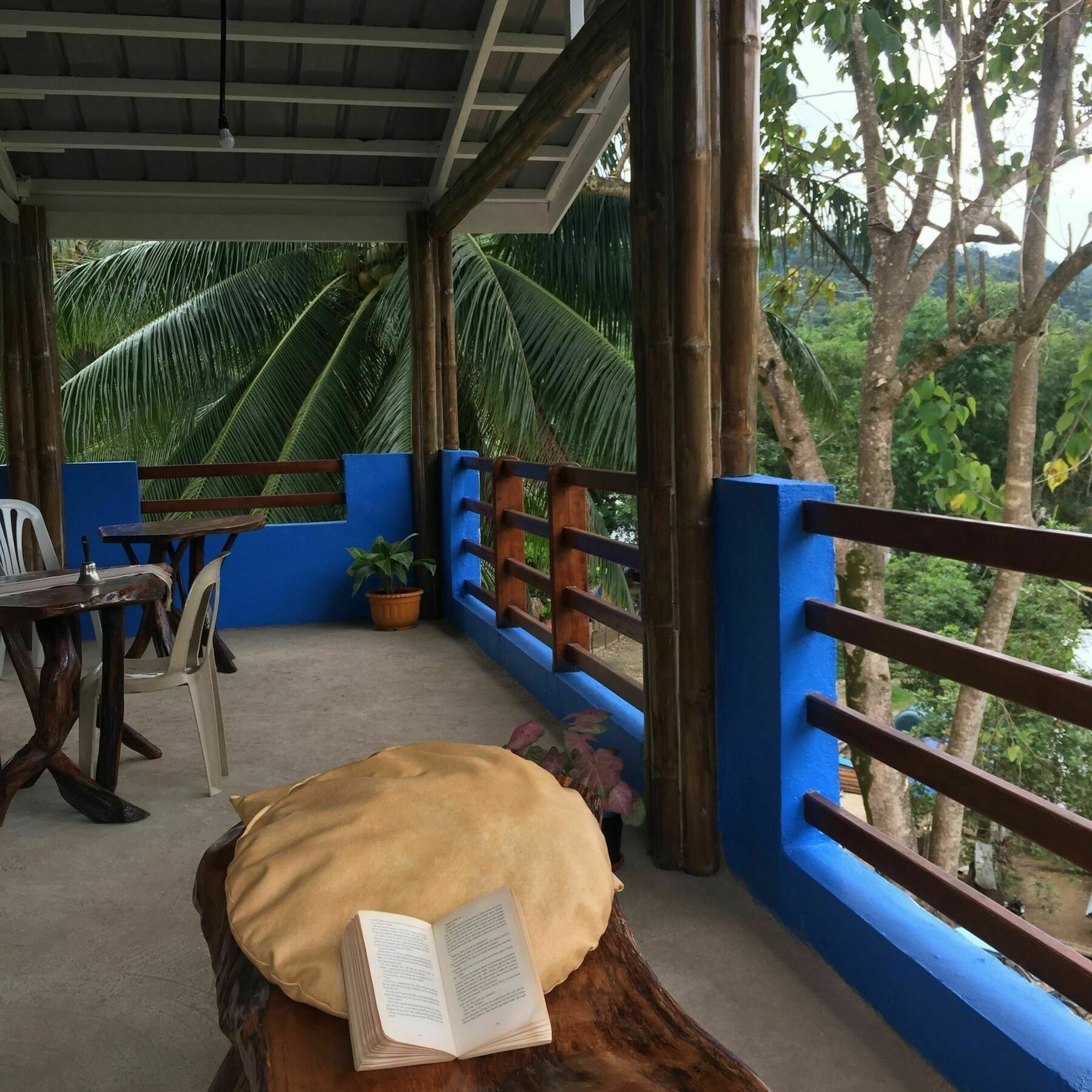 Oyo 712 Island Hop Nido Hostel Эль-Нидо Экстерьер фото