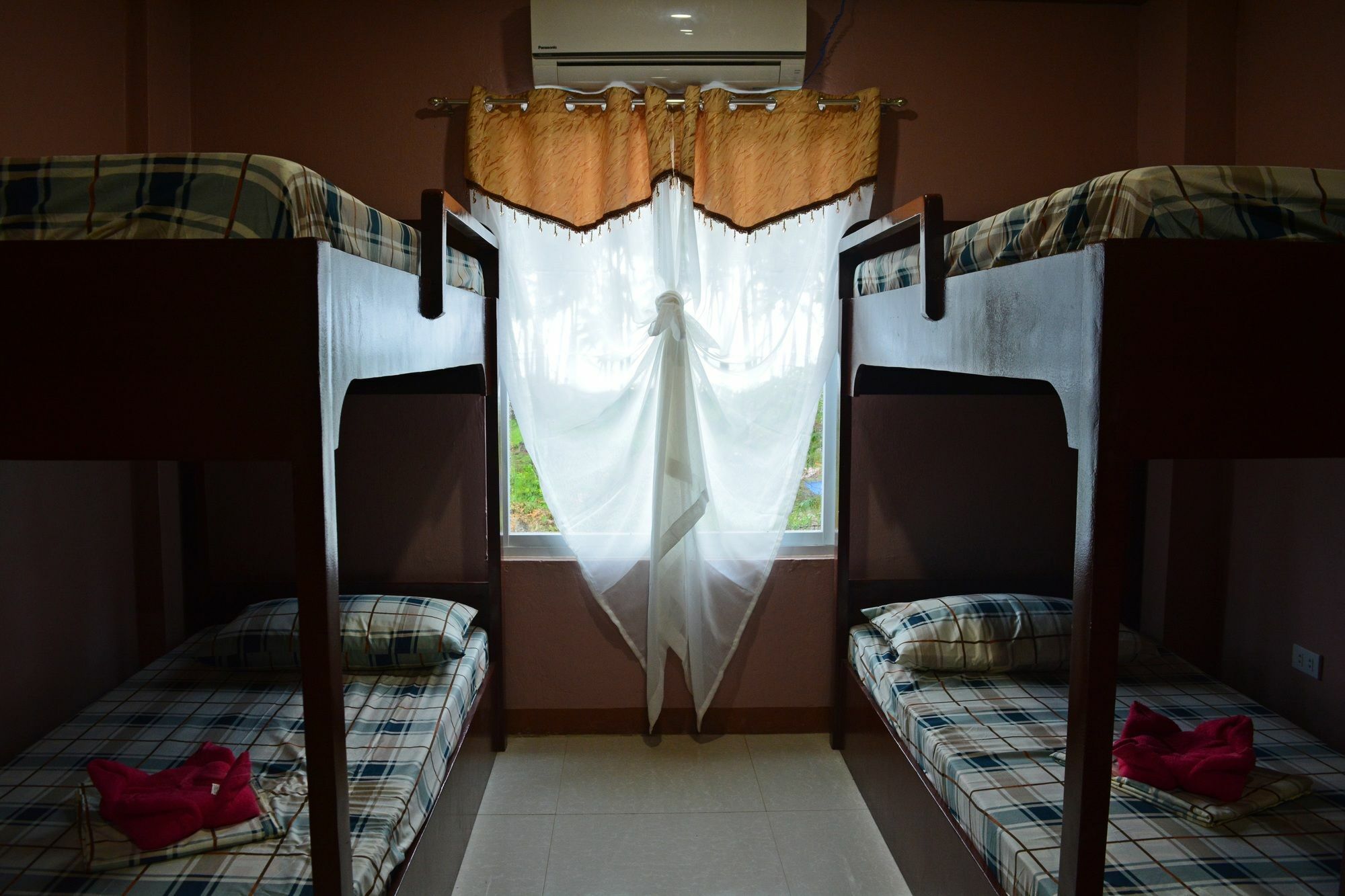 Oyo 712 Island Hop Nido Hostel Эль-Нидо Экстерьер фото